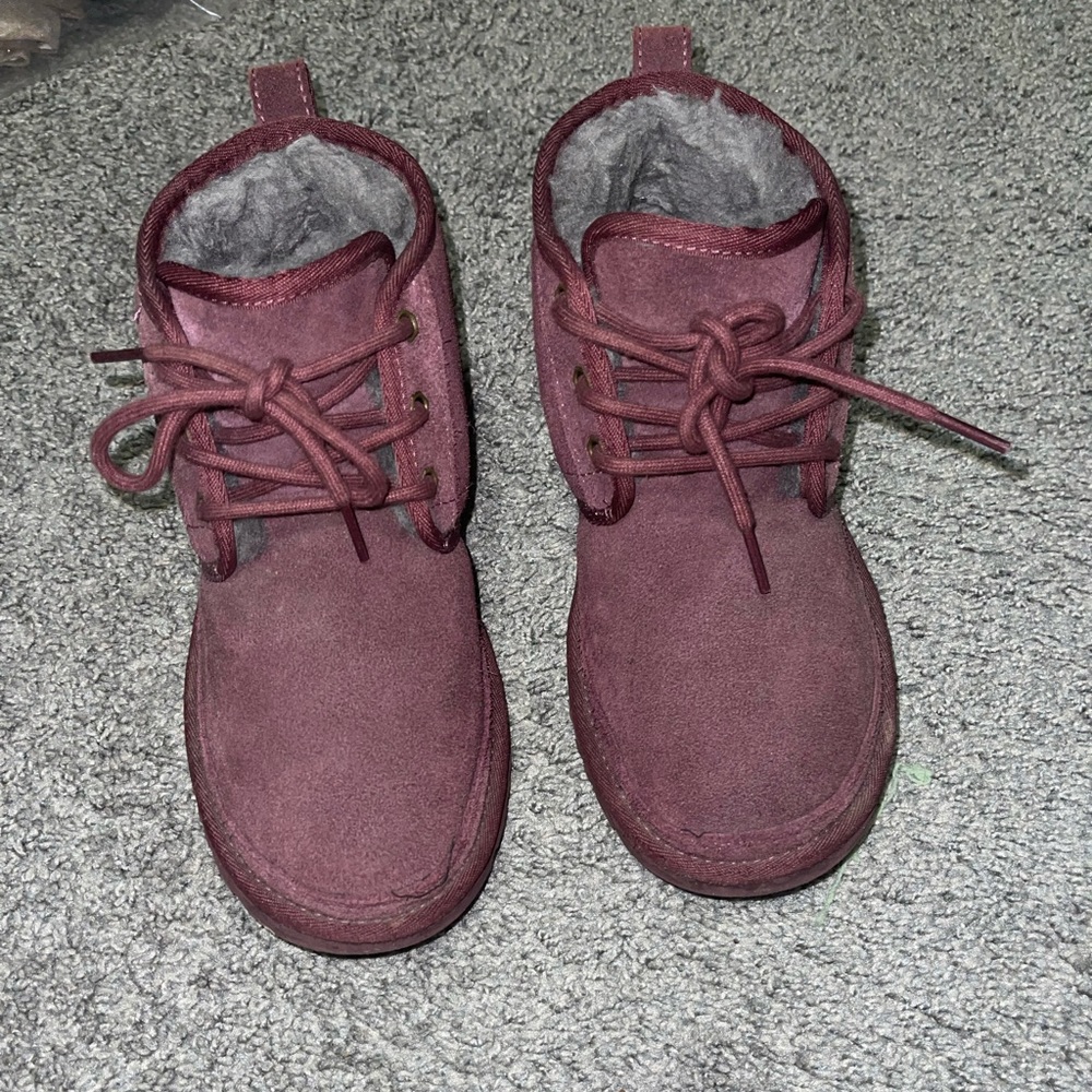 UGG Neumel Fur Lined Suede Lace-Up Chukka Boots